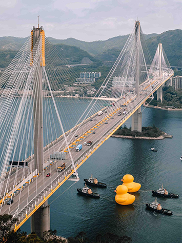 DOUBLE DUCKS by Florentijn Hofman